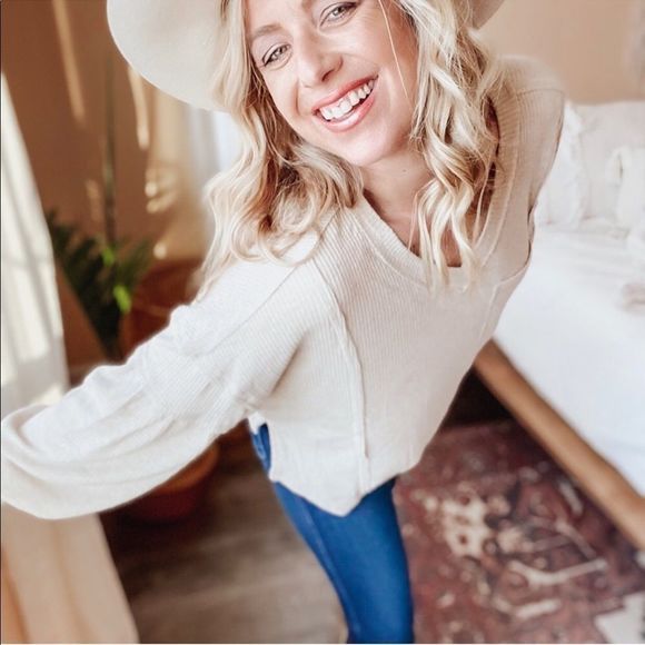 New Draping Ribbed Beige Bell Sleeve Henley Shirt Small - Picture 13 of 16